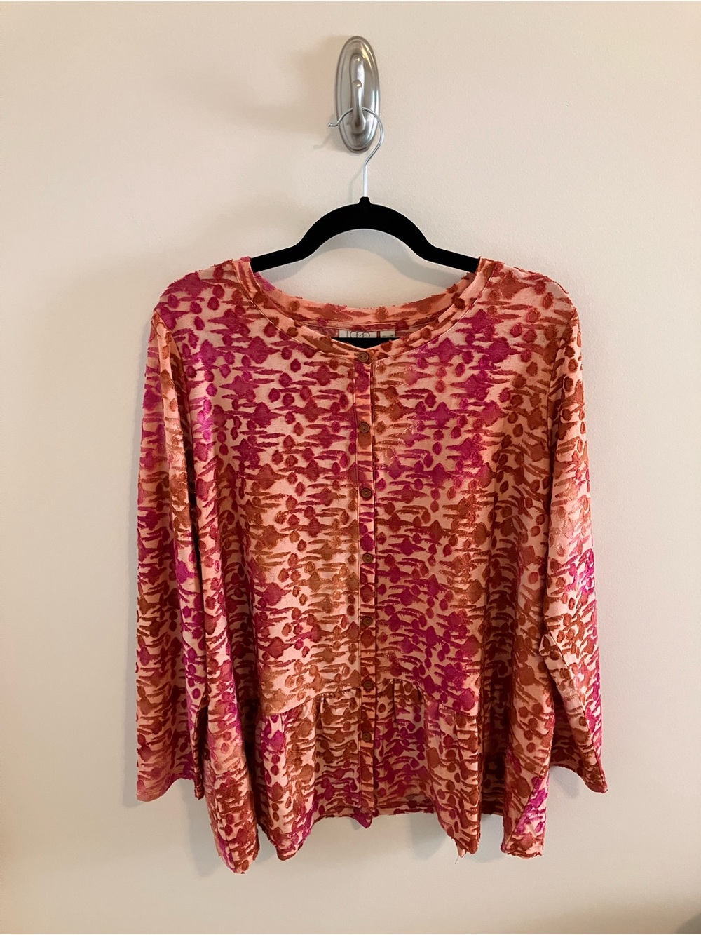NWT LOGO by Lori Goldstein Tie Dye Clip Jacquard Tunic Top in Magenta/Rust 1X